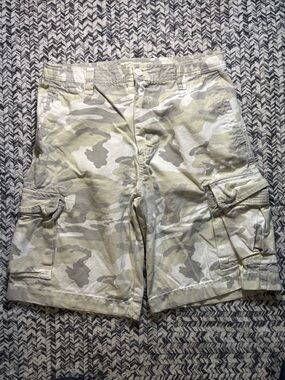 Urban Pipeline Men's Light Green Camo Cargo Shorts 100% Cotton Size 33
